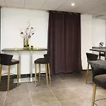 Kyriad Centre - Et Hotel apartamentowy Chambéry