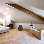 Kyriad Centre - Et 3*