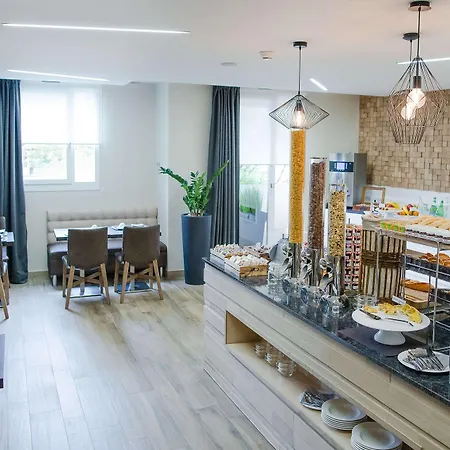 Kyriad Centre - Et Résidence Appart hôtel