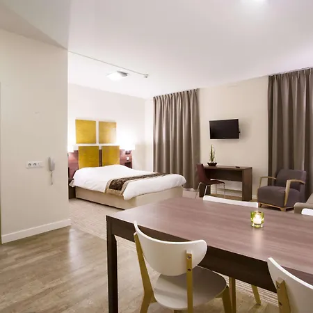 Aparthotel Kyriad Centre - Et