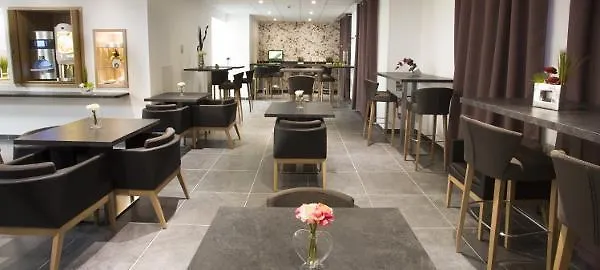 Kyriad Centre - Et Résidence Aparthotel Chambéry