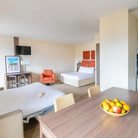 Kyriad Centre - Et Résidence 3* Chambéry