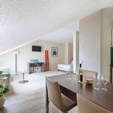Kyriad Centre - Et 3*