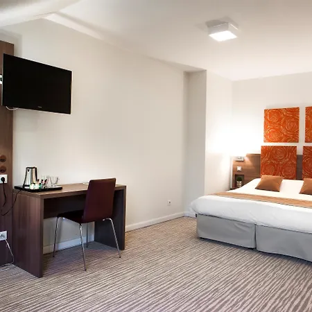 Lägenhetshotell Kyriad Centre - Et 3*