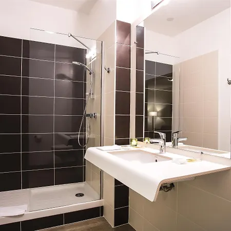 Hotel apartamentowy Kyriad Centre - Et Chambéry