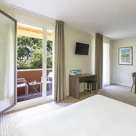 Kyriad Centre - Et Ξενοδοχείο με διαμερίσματα