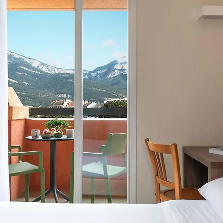 Kyriad Centre - Et Hotel apartamentowy
