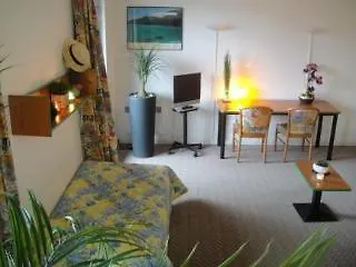 Aparthotel Kyriad Centre - Et 3*