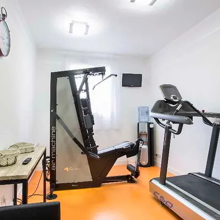 Kyriad Centre - Et 3*