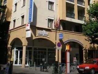 Kyriad Centre - Et Aparthotel 3*