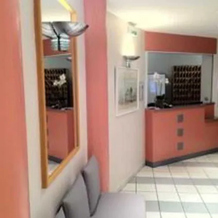 Lägenhetshotell Kyriad Centre - Et