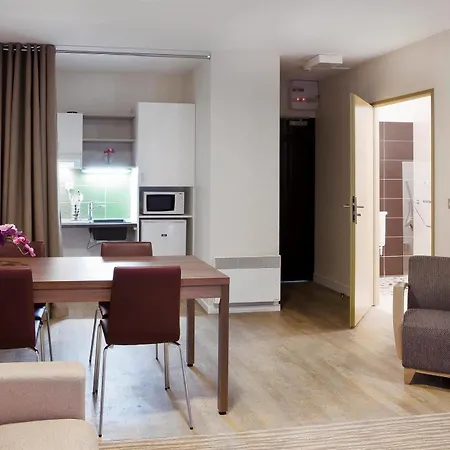 Kyriad Centre - Et Aparthotel Chambery