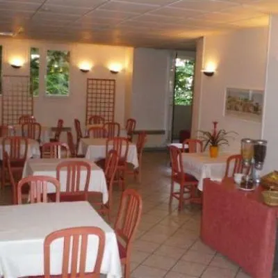 Kyriad Centre - Et 3* שאמברי