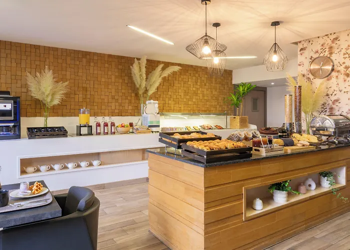 Kyriad Centre - Et Σαμπερί